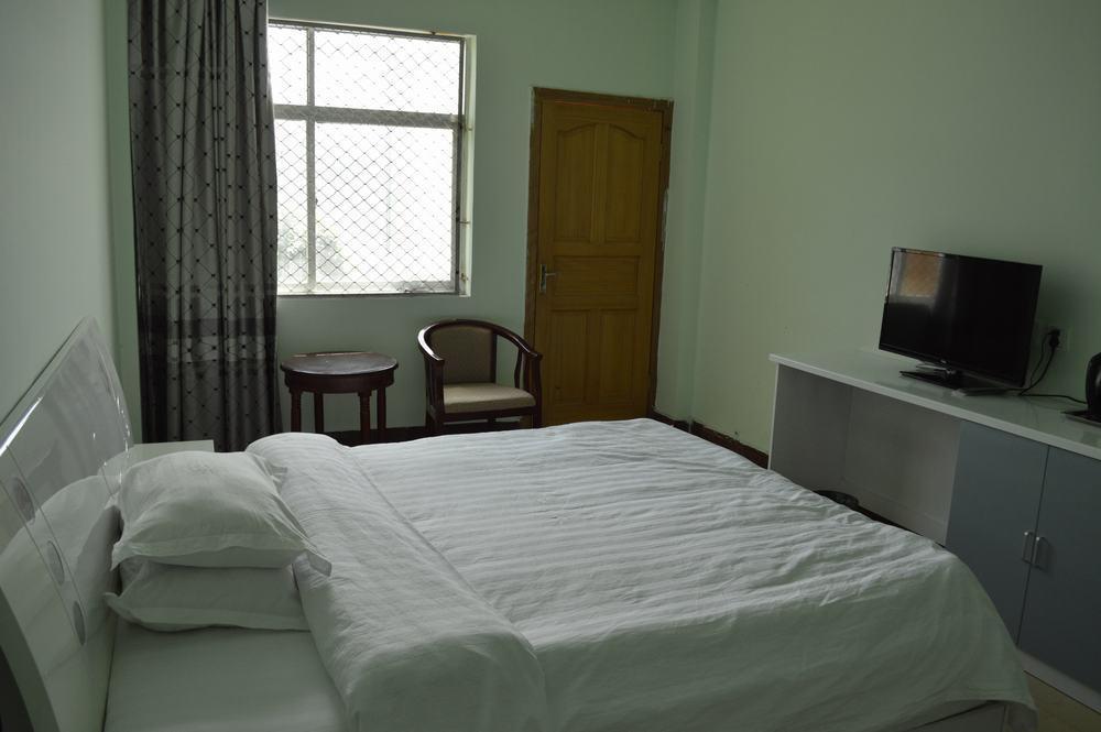 Tianwaitian Inn Лхаса Екстер'єр фото